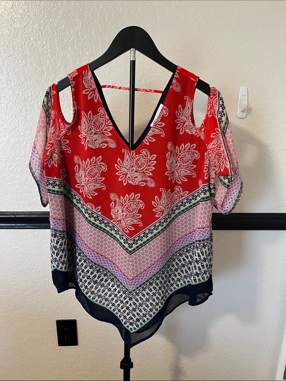 DR2 Red Paisley Cold-Shoulder V-Neck Blouse - Size M